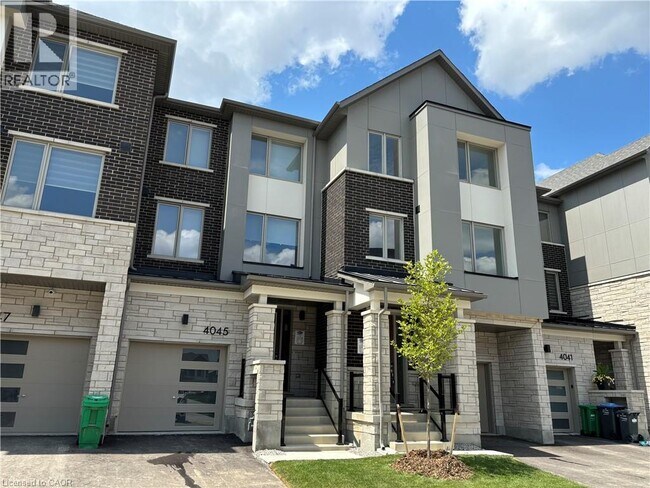 4045 Saida St in Mississauga, ON - Building Photo - Building Photo