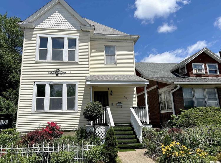 827 W Russell St in Peoria, IL - Building Photo