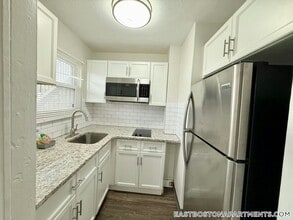 298 Meridian St in Boston, MA - Building Photo - Building Photo