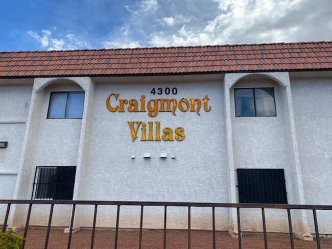 property at 4300 N Lamont St