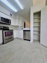 2021 Spenwick Dr in Houston, TX - Building Photo - Building Photo