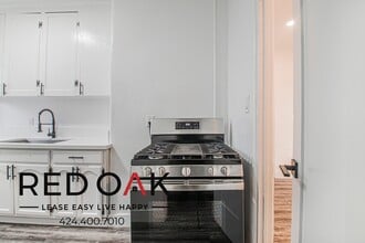 1272 Mullen Ave in Los Angeles, CA - Foto de edificio - Building Photo