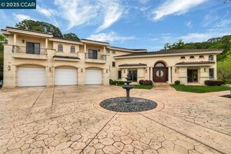 2851 Spring Creek Ln in Walnut Creek, CA - Building Photo - Building Photo