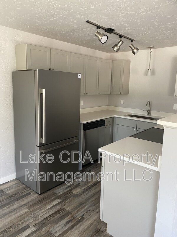1419 E Stiner Ave in Coeur d'Alene, ID - Building Photo - Building Photo