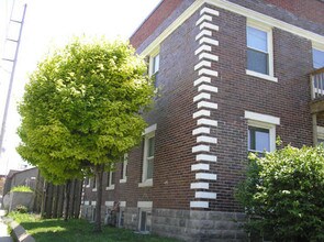 1337 E Market St in Indianapolis, IN - Foto de edificio - Building Photo