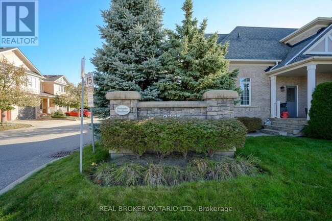 property at 2295 Rochester Cir