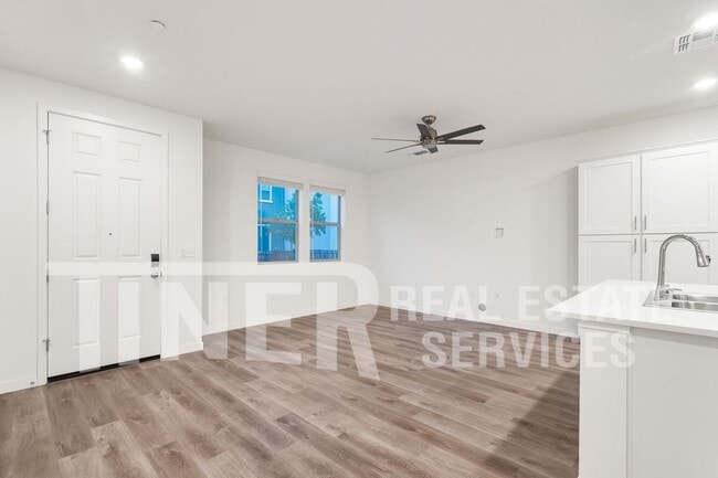 3027 Magical Walk in Sacramento, CA - Building Photo - Building Photo