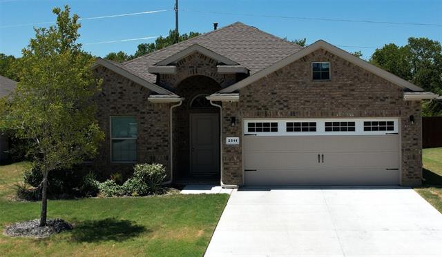 2511 Dunbarton Dr in Red Oak, TX - Foto de edificio - Building Photo