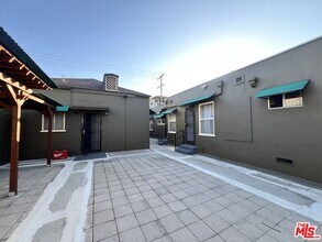 1436 E 4th St in Long Beach, CA - Building Photo - Building Photo