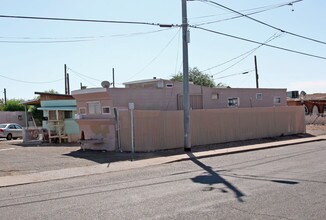 1821 N 26th Pl in Phoenix, AZ - Building Photo - Building Photo