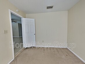 123 Melanie Ln in Brandon, FL - Building Photo - Building Photo