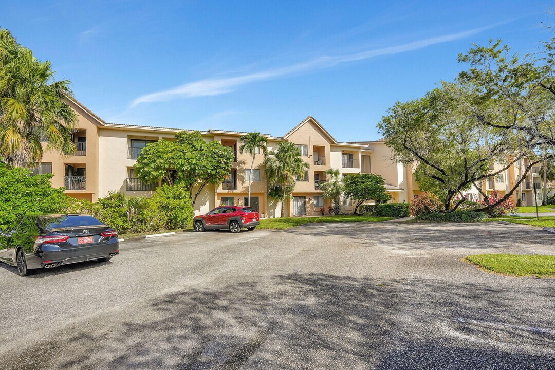 10001 W Atlantic Blvd in Coral Springs, FL - Building Photo
