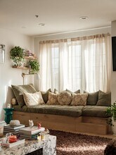 10648 Woodbridge St in Los Angeles, CA - Building Photo - Building Photo