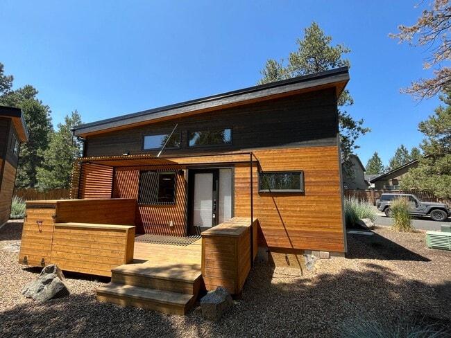 property at 61304 SE Wizard Ln