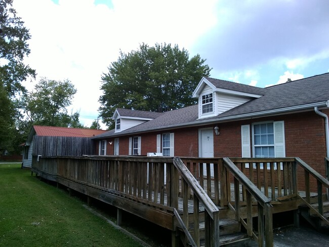 property at 1360 Maddux Ave