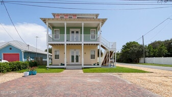 316 Petrel St in Panama City Beach, FL - Building Photo