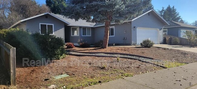 property at 1267 SW Ironwood Dr