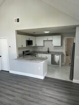 12219 Armenia Gables Cir in Tampa, FL - Building Photo