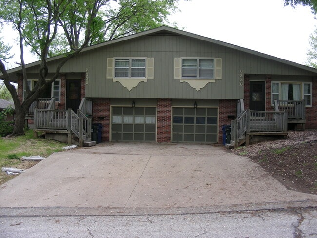3220 Cardinal Dr in Lawrence, KS - Foto de edificio - Building Photo
