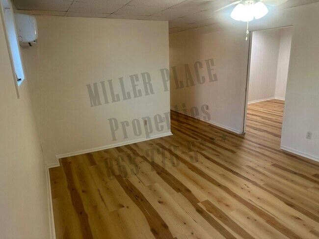 1900 McClain Dr in Knoxville, TN - Building Photo - Building Photo