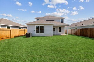 15870 Berry Hl Dr in Conroe, TX - Building Photo