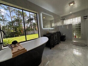 325 Knotty Wood Ln in Wellington, FL - Building Photo - Building Photo