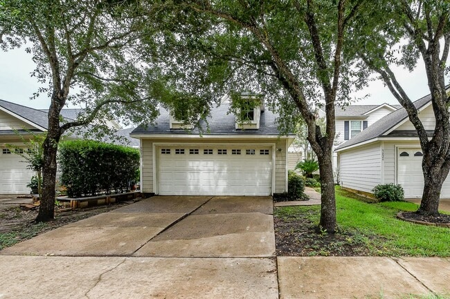 property at 5830 Silver Oak