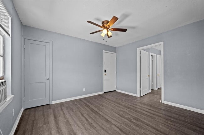property at 1921 McDuffie St