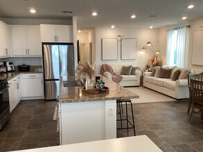 15210 Horizon St in Fontana, CA - Building Photo - Building Photo