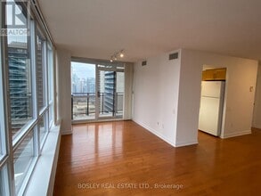33-2333 Sheppard Ave E in Toronto, ON - Building Photo - Building Photo