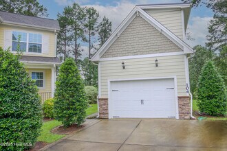 104 Pine Hawk Dr in Spring Lake, NC - Building Photo - Building Photo