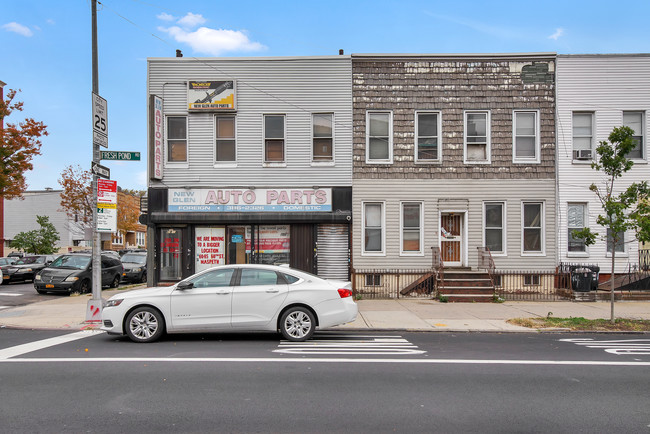 6316 Fresh Pond Rd in Ridgewood, NY - Building Photo - Building Photo