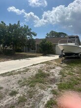 6472 SE Sherwood St in Hobe Sound, FL - Building Photo - Building Photo