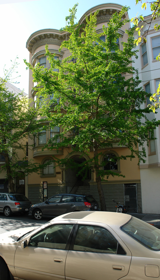 1357 Clay St in San Francisco, CA - Foto de edificio - Building Photo