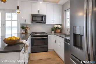 930 Cove Rd in Stamford, CT - Building Photo - Building Photo