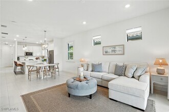 1863 Mesa LN in Naples, FL - Building Photo - Building Photo