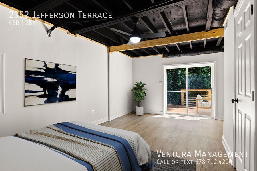 2392 Jefferson Terrace in East Point, GA - Building Photo