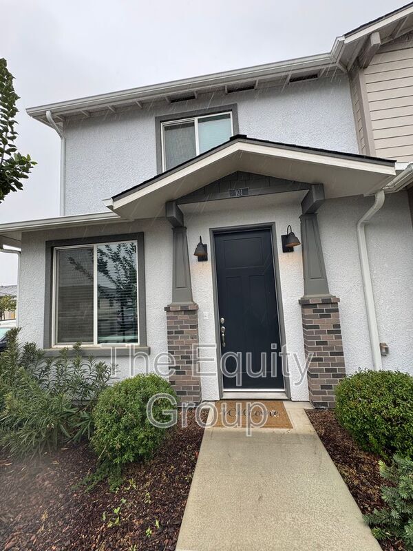 property at 410 S Summit St