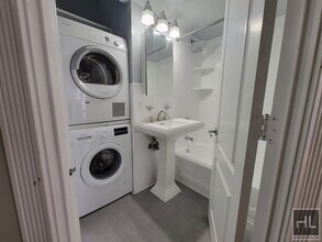 E 18TH ST., Unit 3D in New York, NY - Building Photo - Building Photo