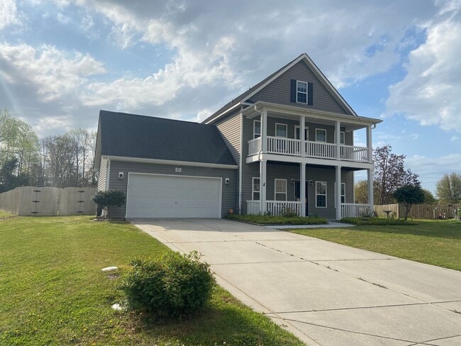 101 Long Pond Dr in Sneads Ferry, NC - Building Photo - Building Photo