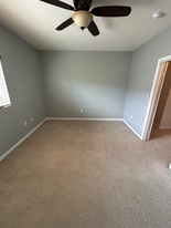 7647 Mission Gorge Rd in San Diego, CA - Building Photo