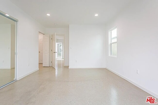 2116 W 93rd St, Unit 2114 W. 93rd Street in Los Angeles, CA - Building Photo - Building Photo