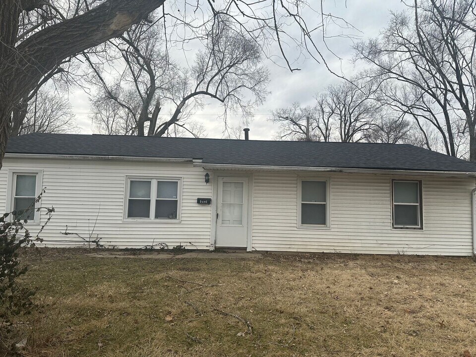 1921 Taylor Ave in Springfield, IL - Building Photo