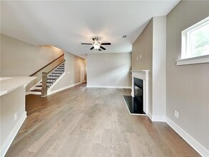 6423 Shalks Xing Dr in Lithonia, GA - Building Photo - Building Photo