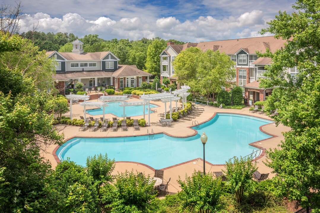 The Cove at Priest Lake in Hermitage, TN - Foto de edificio