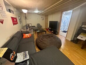 62 Pleasant St, Unit 64-1 in Cambridge, MA - Building Photo - Building Photo