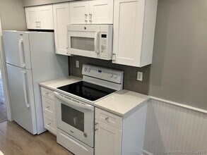 115 Fillow St in Norwalk, CT - Building Photo - Building Photo