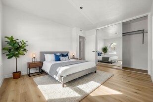 5852 Interceptor St in Los Angeles, CA - Building Photo