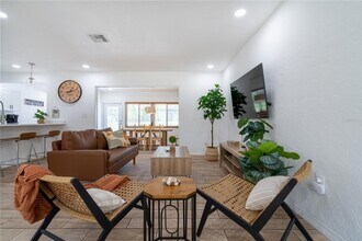 7354 Biltmore Dr in Sarasota, FL - Building Photo - Building Photo