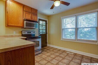 4306 Cloverdale Dr NW in Huntsville, AL - Building Photo - Building Photo